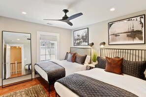 Iron/ironing board, travel crib, WiFi, bed sheets