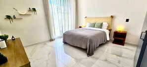 5 quartos, ferros/tábuas de passar roupa, Wi-Fi, roupa de cama