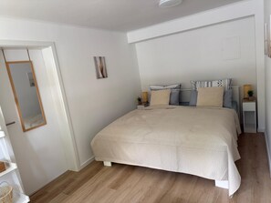 1 camera, Wi-Fi, lenzuola
