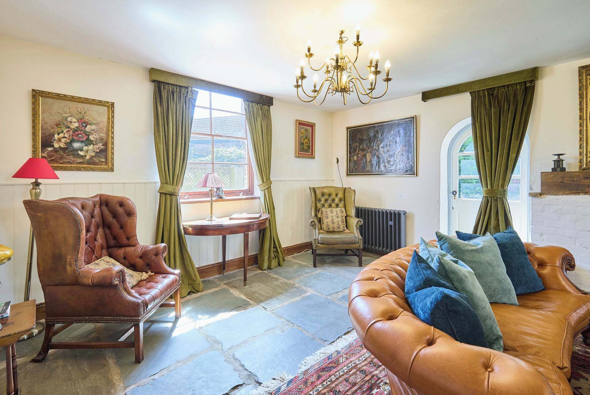 TV, fireplace, offices