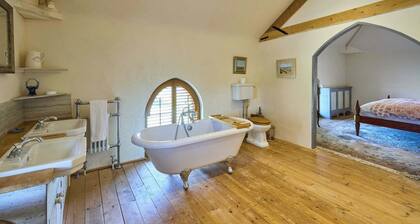 Host & Stay | The Chapel