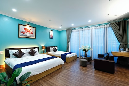Dream Hotel