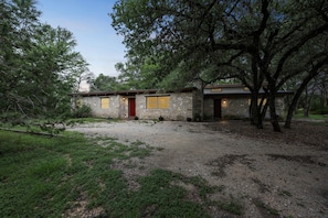House, 3 Bedrooms | Exterior