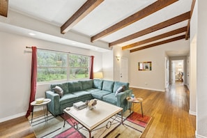 House, 3 Bedrooms | Living area | Smart TV