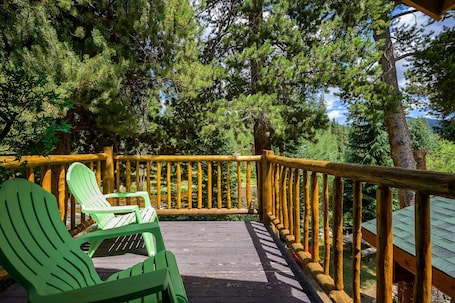 Cabin, 3 Bedrooms | Property grounds