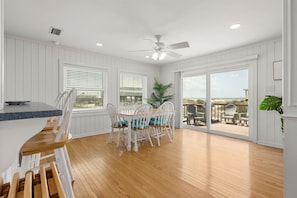 Maison, 3 chambres | Intérieur