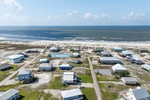 House, 3 Bedrooms | Beach