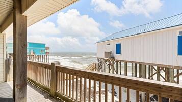 House, 4 Bedrooms | Property grounds