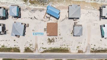 House, 4 Bedrooms | Beach
