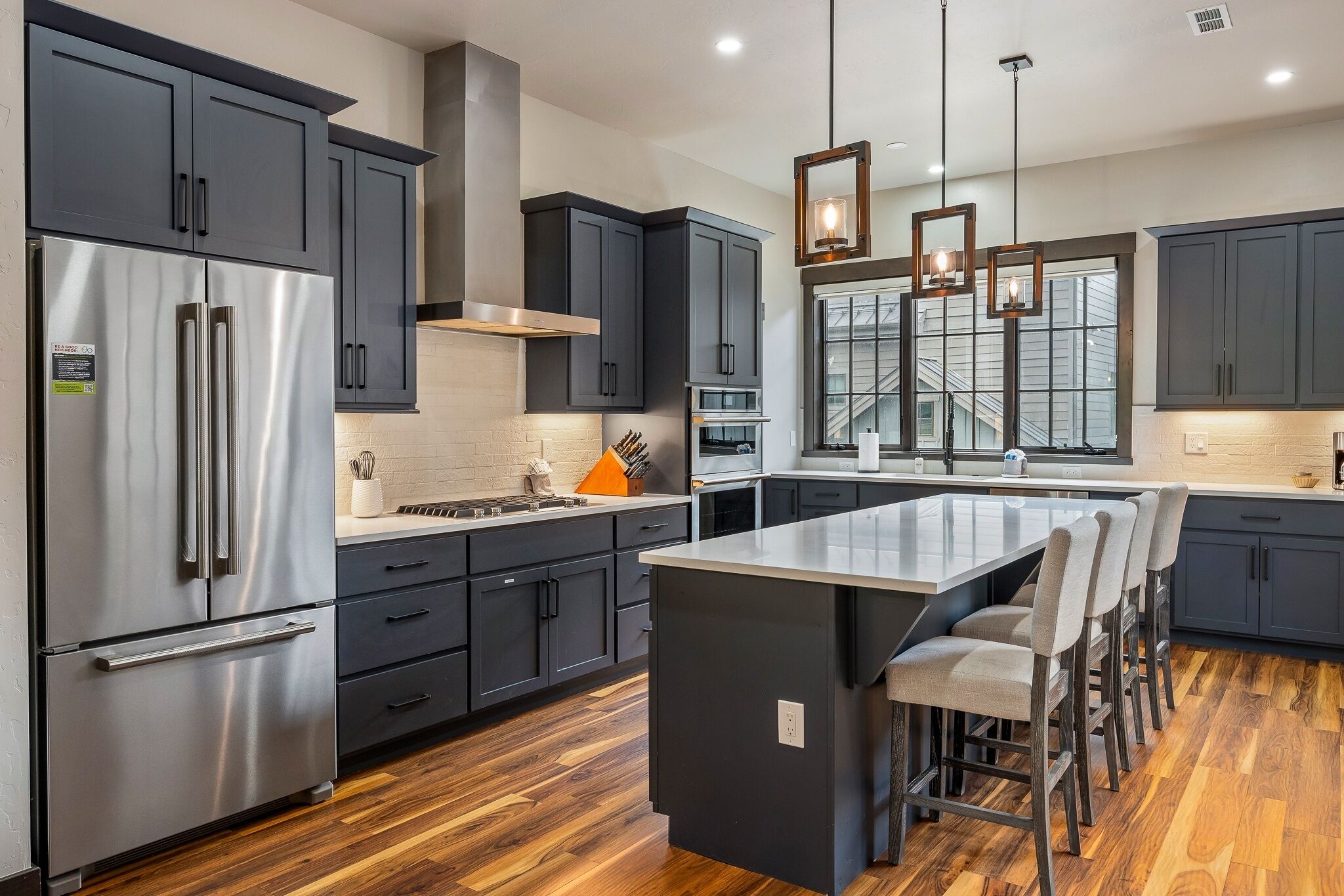 House, 4 Bedrooms | Private kitchen | Fridge, oven, coffee/tea maker, toaster