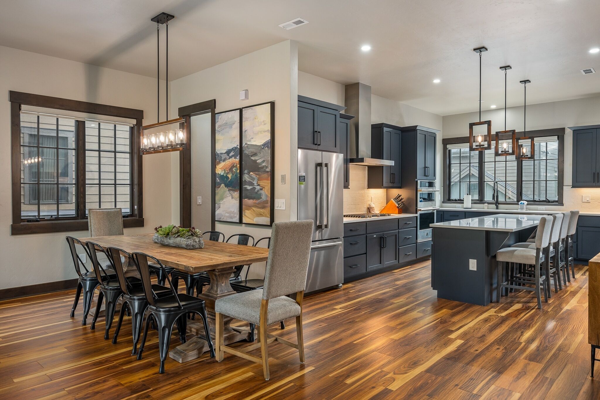 House, 4 Bedrooms | Dining