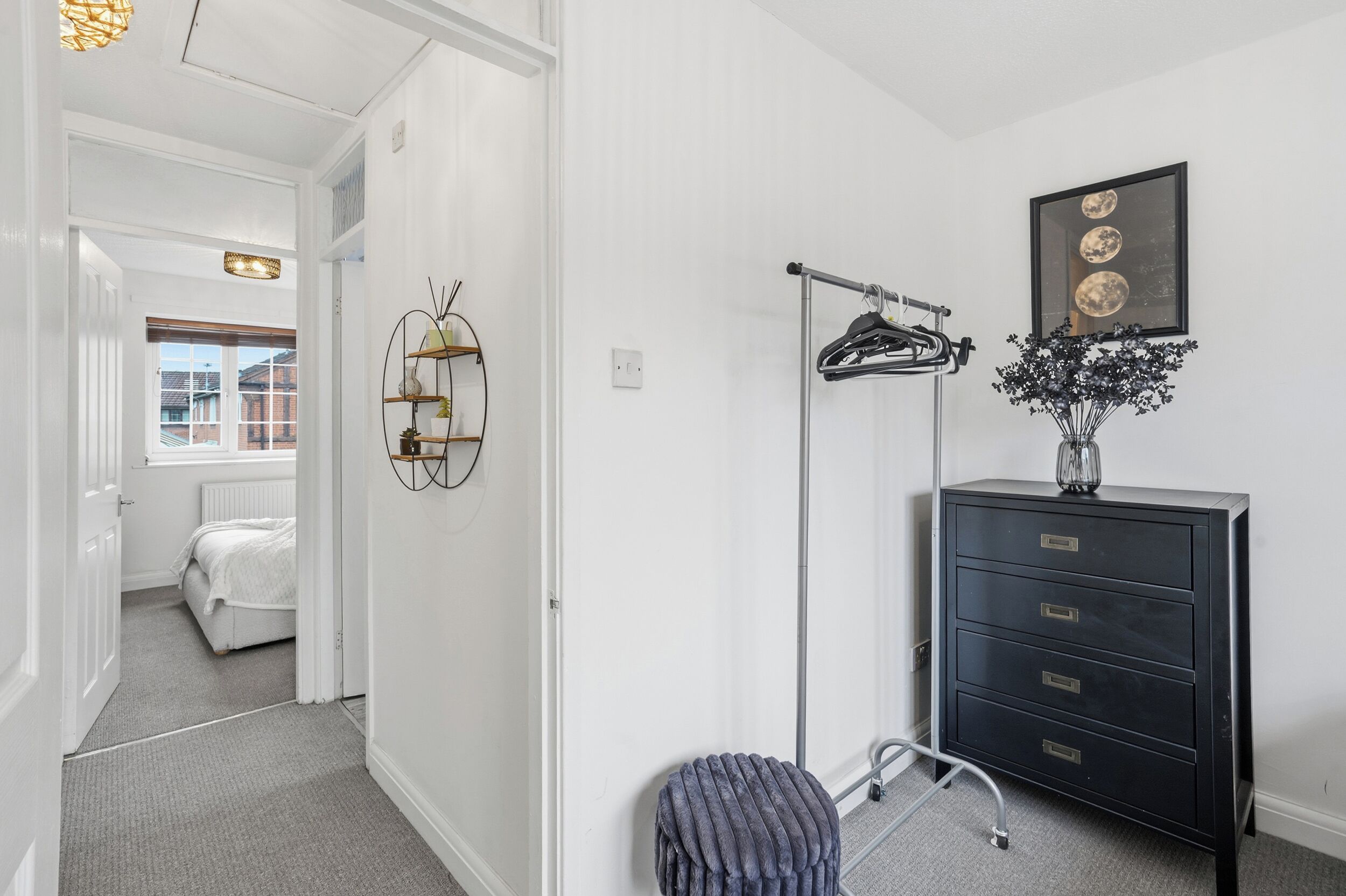 2 chambres, fer et planche à repasser, Wi-Fi, draps fournis