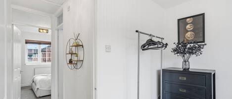 2 chambres, fer et planche à repasser, Wi-Fi, draps fournis