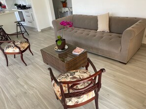 Comfort-huoneisto, parveke | Oleskelualue