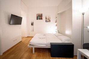 1 bedroom, iron/ironing board, free WiFi, bed sheets