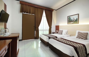 Free WiFi, bed sheets