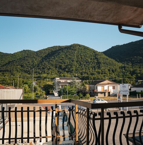 20 minutes from the sea and 10 minutes from the most exhaustive villages in the privncia