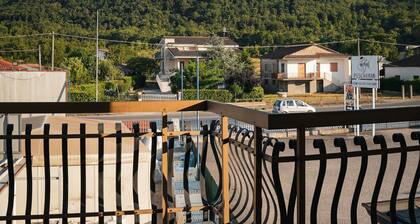 20 minutes from the sea and 10 minutes from the most exhaustive villages in the privncia