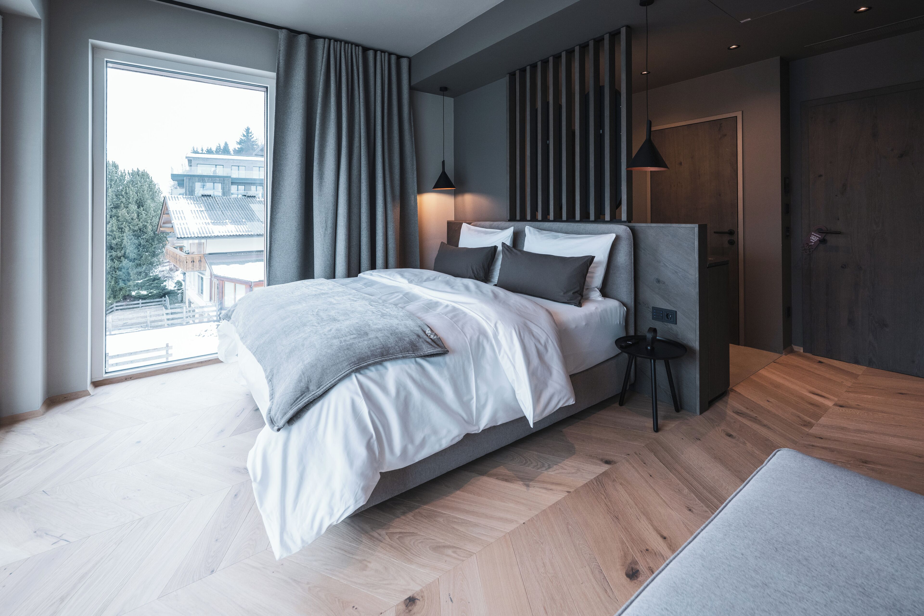 Deluxe-Zimmer, Bergblick | Schreibtisch, laptopgeeigneter Arbeitsplatz, schallisolierte Zimmer