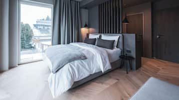 Deluxe-Zimmer, Bergblick | Schreibtisch, laptopgeeigneter Arbeitsplatz, schallisolierte Zimmer