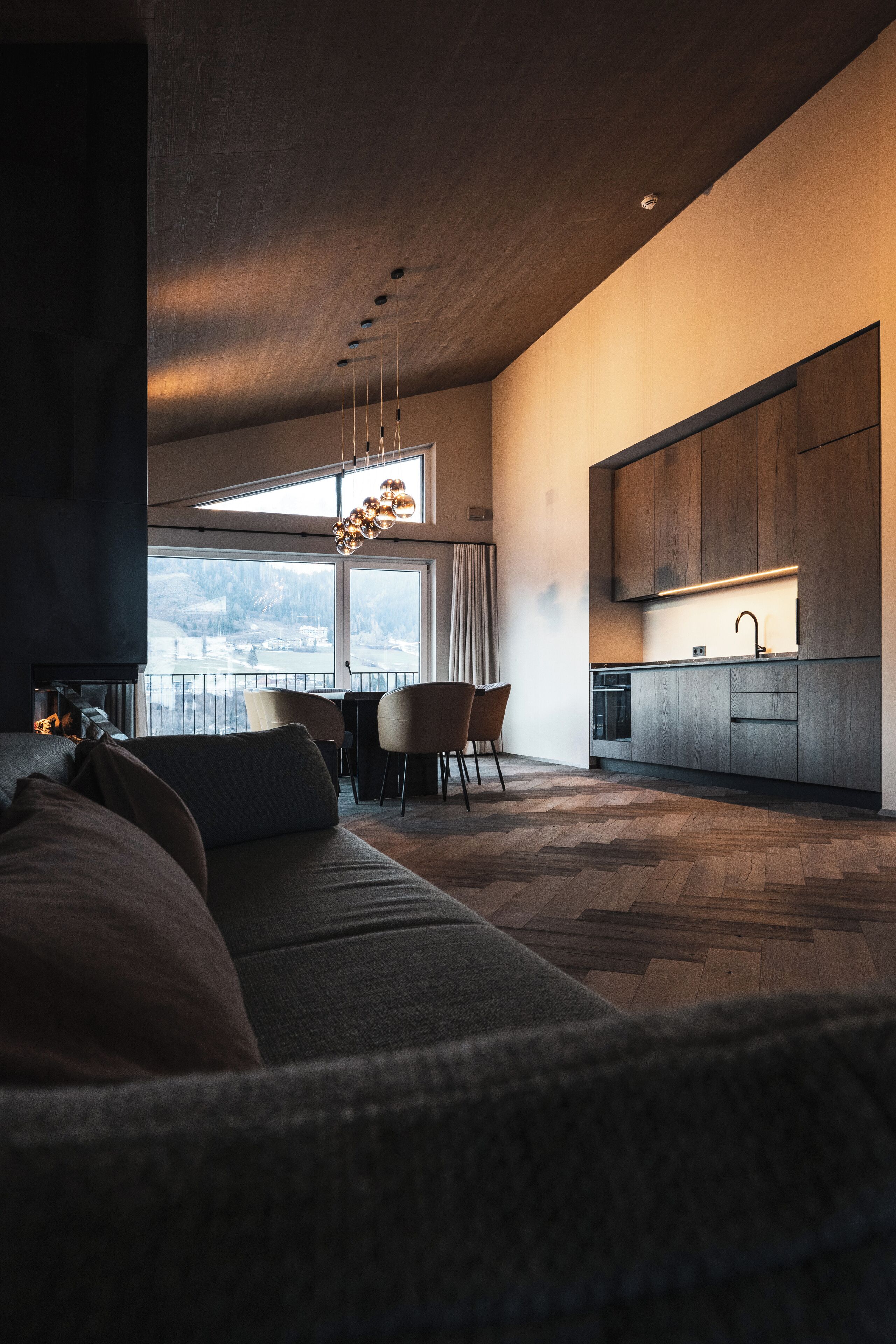 Panoramic Suite, Mountain View | Desk, laptop workspace, free WiFi