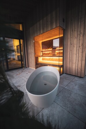 Panoramic Suite, Mountain View | Desk, laptop workspace, soundproofing, free WiFi - Alpine Boutique Hotel wollée  (Schladming)