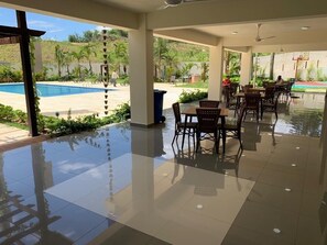 Outdoor dining - Fun under the Sun Retreat (Santiago de los Caballeros)