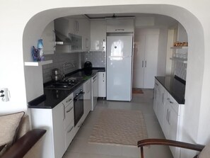 Private kitchen - ÇEŞME MERKEZDE BAHÇELİ DENİZE YÜRÜME MESAFESİNDE DAİRE (İzmir)