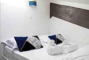 Apartment | 1 bedroom, iron/ironing board, bed sheets