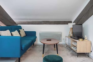 Apartment | Living area