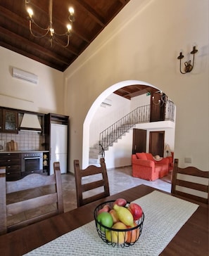 Villa, 3 Bedrooms, Balcony, Garden View | Living room