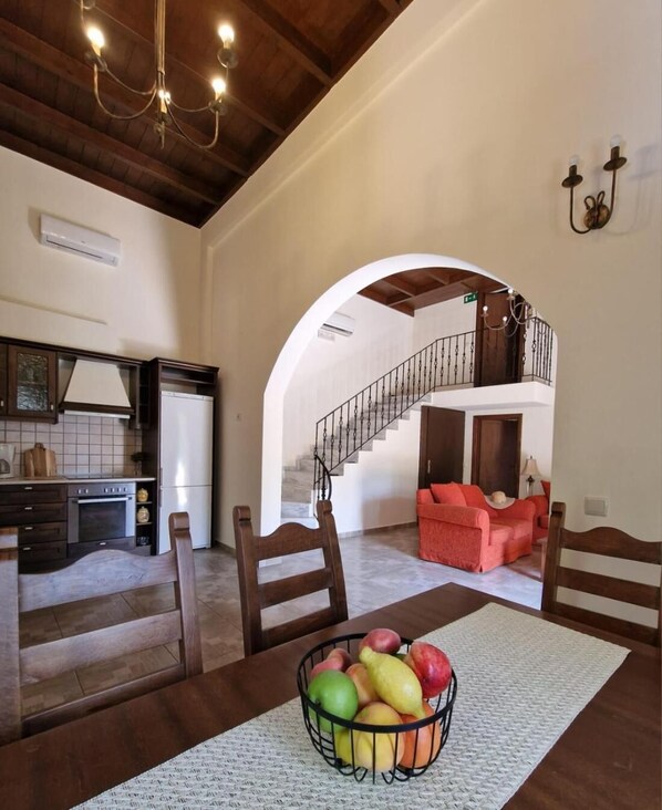 Villa, 3 Bedrooms, Balcony, Garden View | Living room