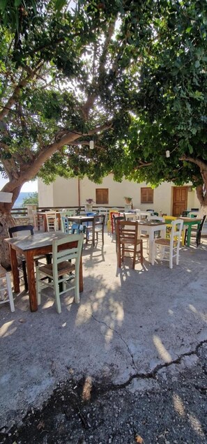 Villa, 3 soverom, balkong, hageutsikt | Spiseområde