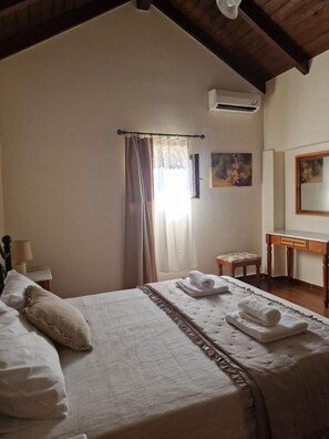 Villa, 3 Bedrooms, Balcony, Garden View