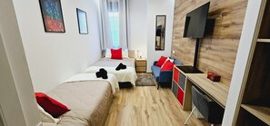 7 habitaciones, tabla de planchar con plancha, wifi y ropa de cama