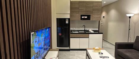 Apartment, 1 Bedroom, Accessible, Smoking | Interior