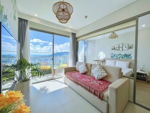 Apartment, 2 Bedrooms, City View