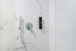 Deluxe Apartment, 1 Bedroom | Bathroom - Gregory Luxury Apartments  (Kassandra)