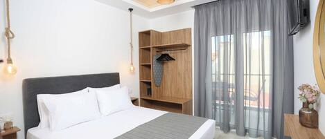 Deluxe Apartment, 1 Bedroom | In-room safe, iron/ironing board, free WiFi