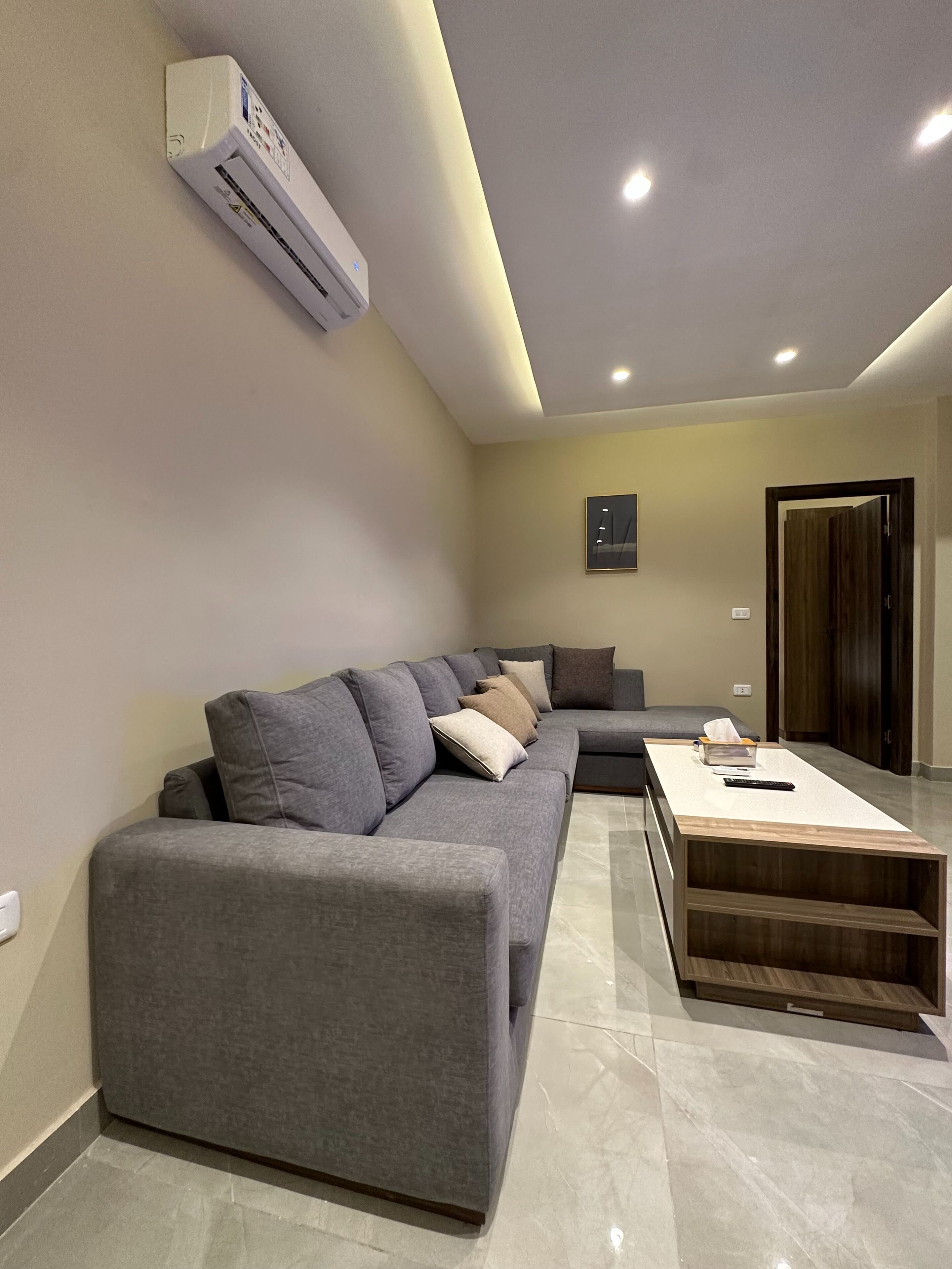 Apartment, 2 Bedrooms, Accessible, Smoking | Living area