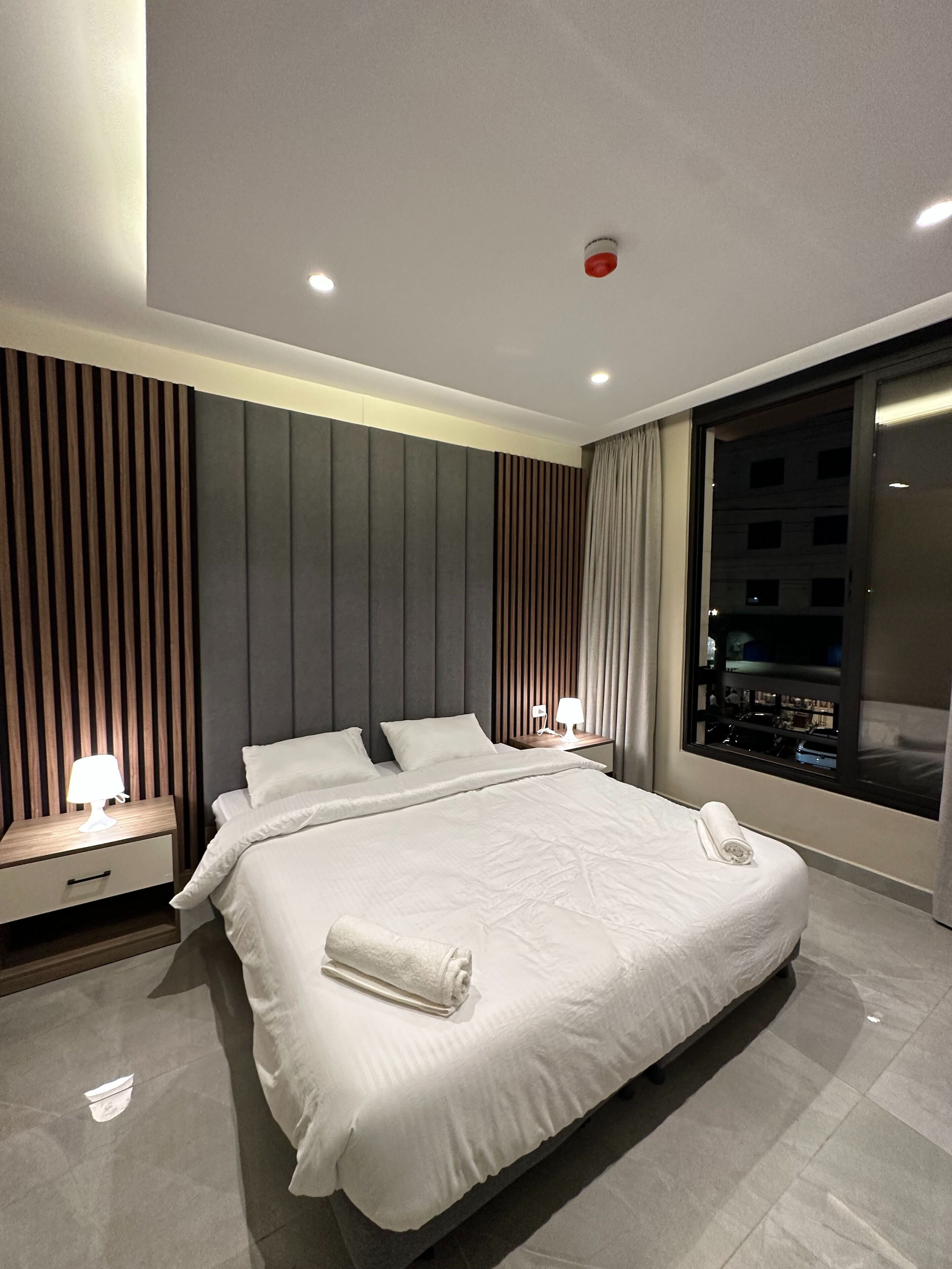 Apartment, 2 Bedrooms, Accessible, Smoking | 2 bedrooms