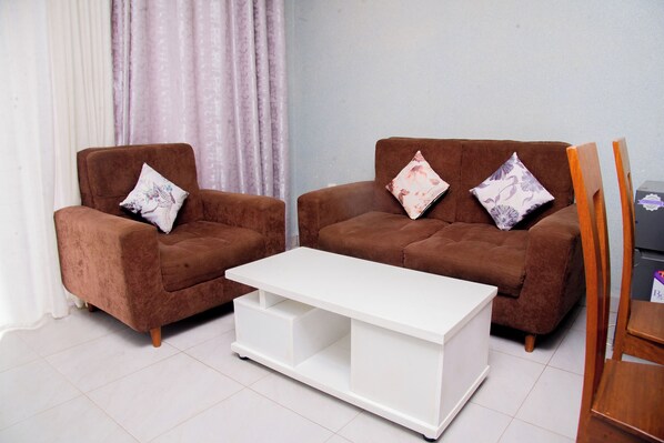 In-room safe, desk, laptop workspace, soundproofing