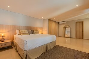 2 bedrooms, iron/ironing board, Internet