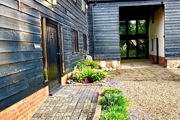 Entrance to the Swallows Restvia the atrium