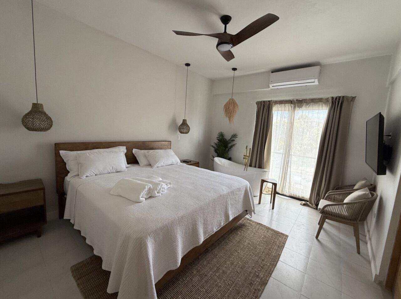 Couple`s Suite With Balcony At Ocean Park Beach Club - San Juan
