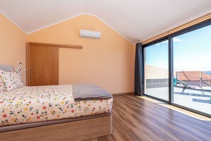 1 bedroom, iron/ironing board, free WiFi