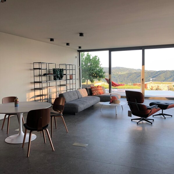 Villa, 3 camere da letto, vista lago | Area soggiorno