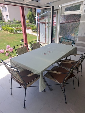 Standard-Doppelzimmer | Terrasse/Patio