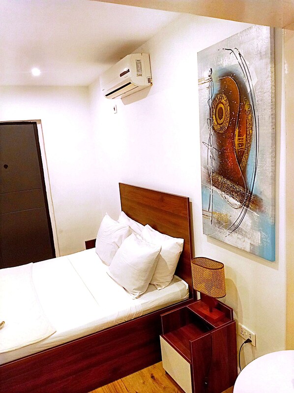 1 camera, Wi-Fi gratuito, lenzuola