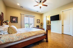 3 bedrooms, iron/ironing board, travel crib, WiFi